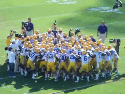 make lsu huddle