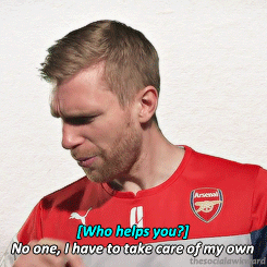 arsenal per mertesacker someone said my happy bday text is emotionless lol so i give it