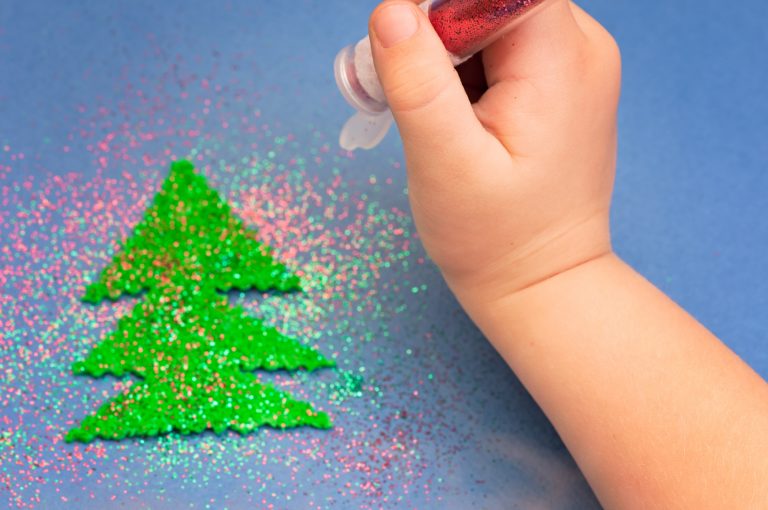 How to Use Craft Glitter Without Making a Mess