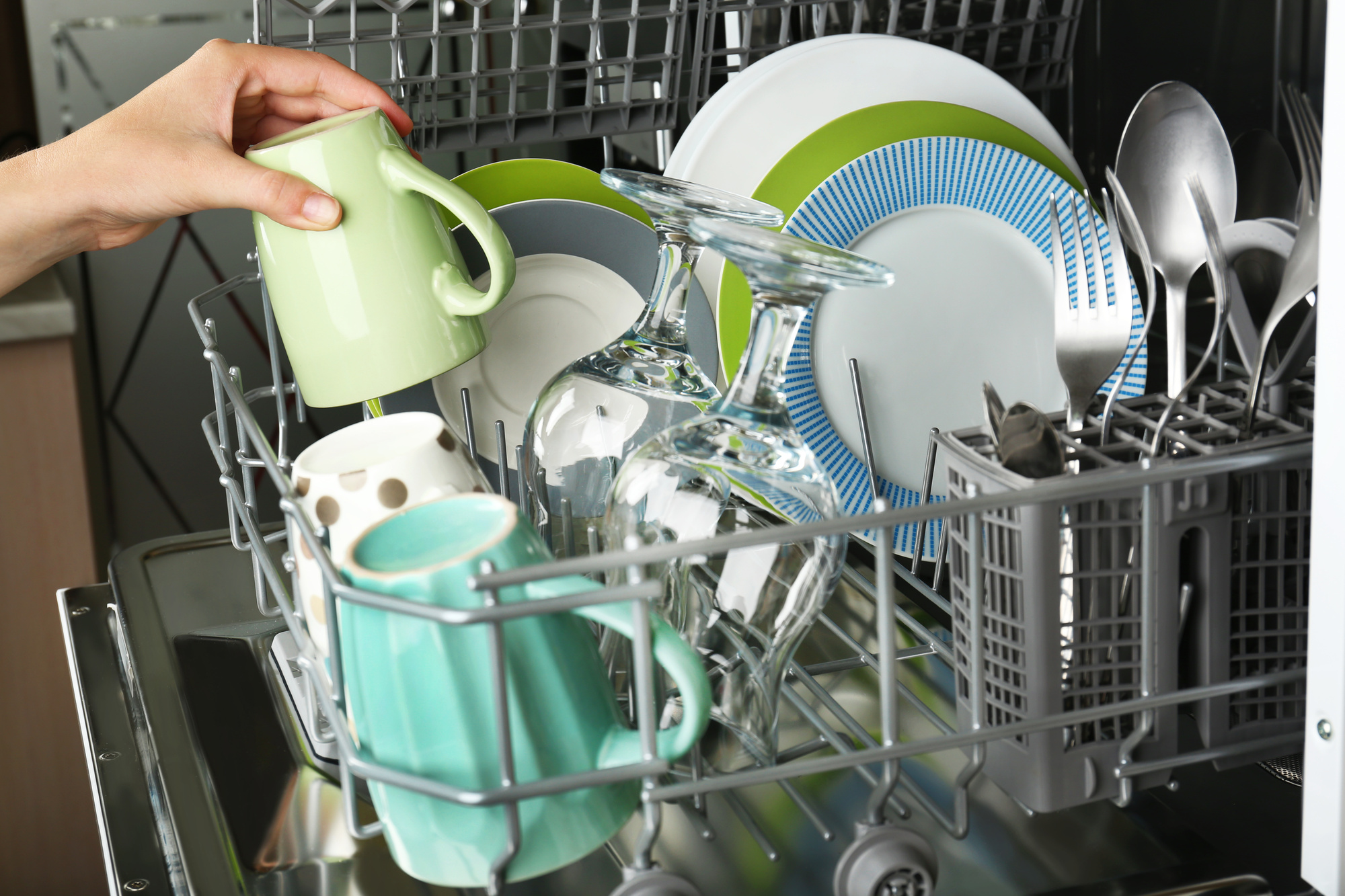 Common Dishwasher Problems: Tips For Troubleshooting And DIY Dishwasher ...