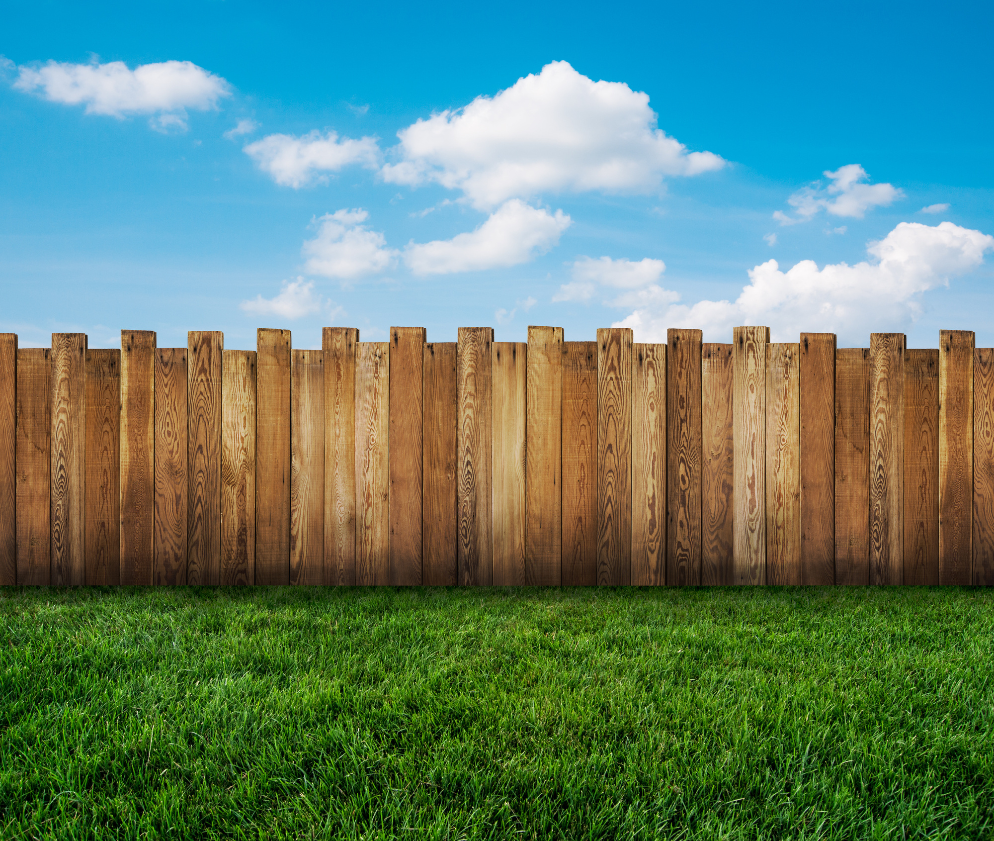 How To Build A Sturdy Backyard Fence | UpGifs.com