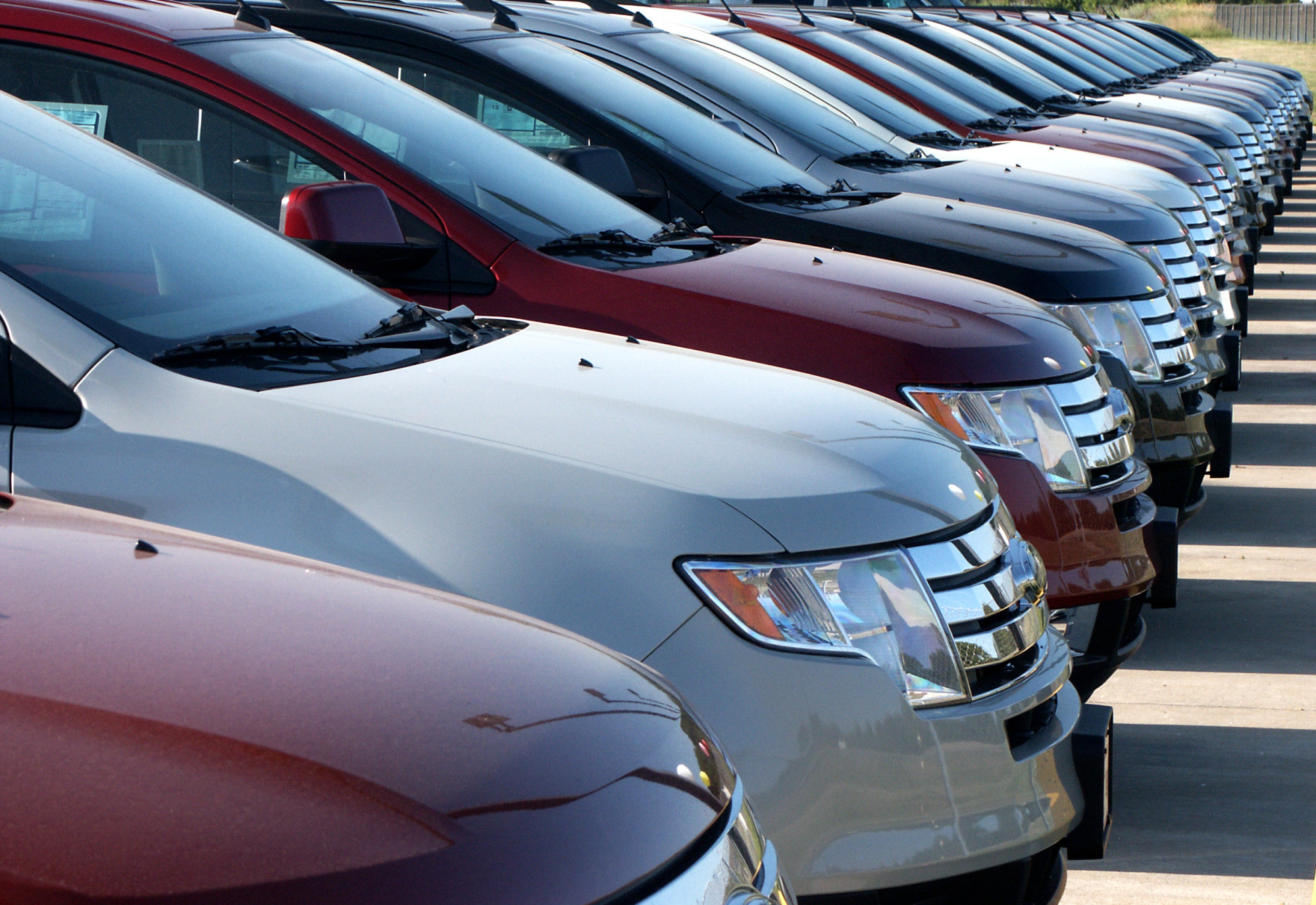 Here's How Some Smart Car Dealers Load Their Lots and Get Their Cars